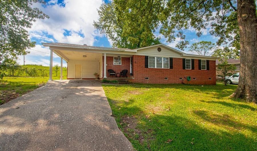 523 Woodland Dr, Benton, AR 72015 - 3 Beds, 2 Bath