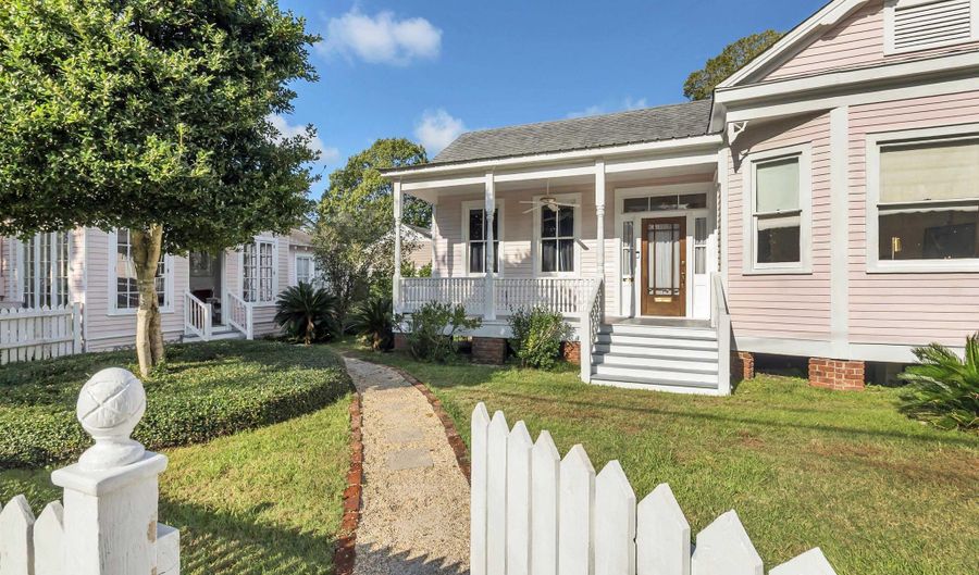 1909 Cedardale Ave, Baton Rouge, LA 70808 - 2 Beds, 1 Bath