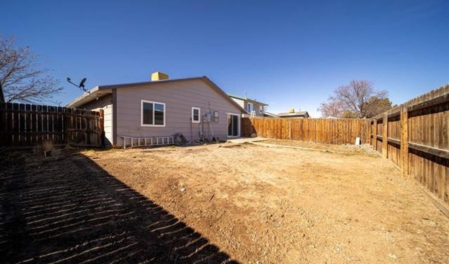 564 31 3/4 Rd, Grand Junction, CO 81504 - 3 Beds, 1 Bath