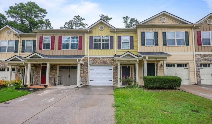 4940 Parke Brk, Acworth, GA 30101 - 2 Beds, 3 Bath