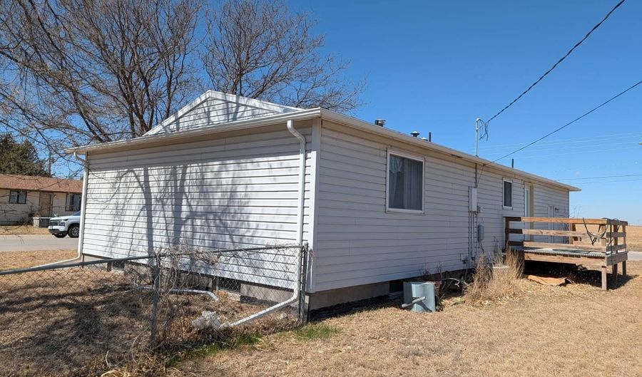 1405 E 3rd St, Alliance, NE 69301 - 3 Beds, 2 Bath
