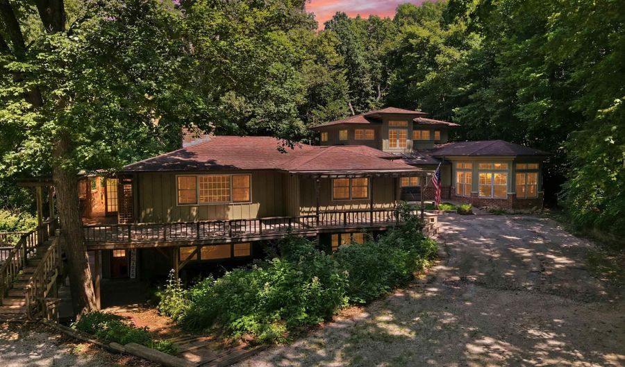 2410 State Ave, Ames, IA 50014 - 8 Beds, 6 Bath