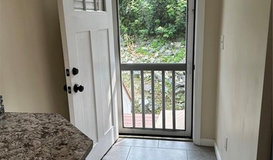 14 Allendale Ave 2, North Providence, RI 02911 - 2 Beds, 1 Bath