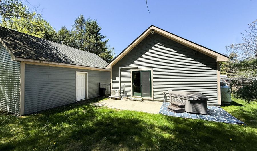 373 Spring Rd, Augusta, ME 04330 - 1 Beds, 1 Bath