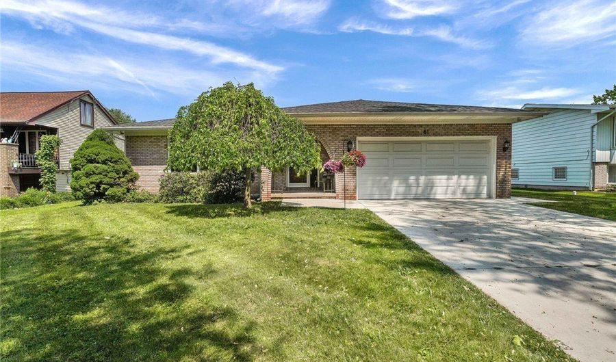 61 Caesar Blvd, Amherst, NY 14221 - 2 Beds, 2 Bath