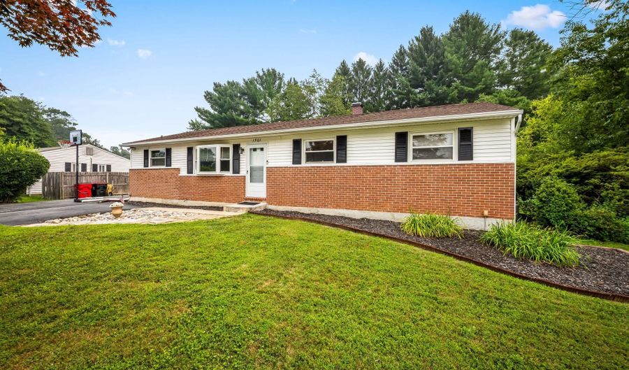 1501 HONEYSUCKLE Dr, Bel Air, MD 21014 - 4 Beds, 2 Bath