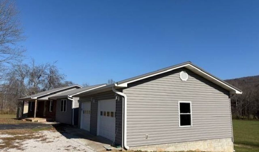 3000 Duvall Valley Rd, Albany, KY 42602 - 3 Beds, 2 Bath