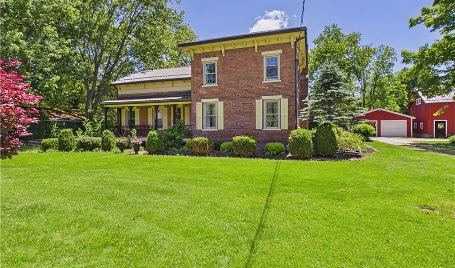 2934 College St, Austinburg, OH 44010 - 4 Beds, 3 Bath