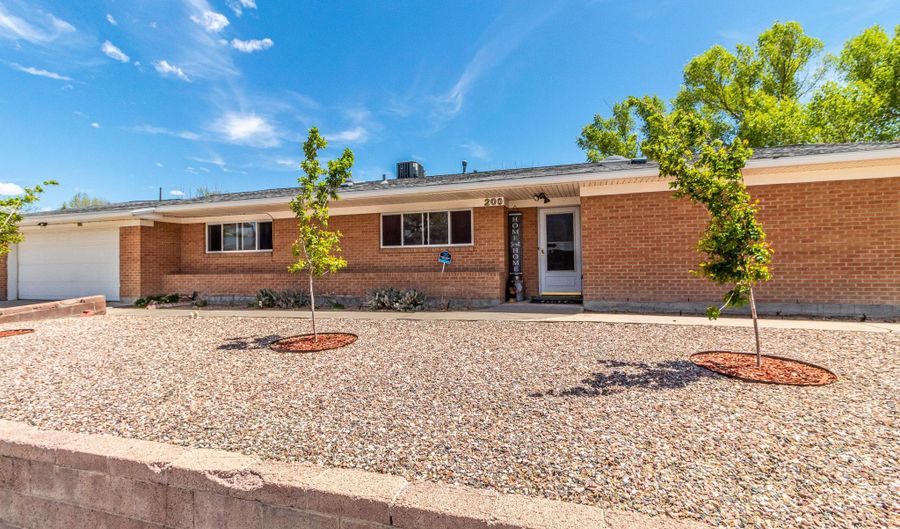 200 MESA Dr, Aztec, NM 87410 - 4 Beds, 3 Bath