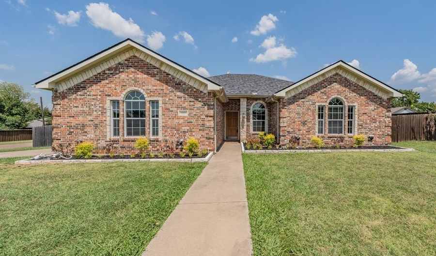 612 Spring Creek St, Keene, TX 76031 - 4 Beds, 2 Bath