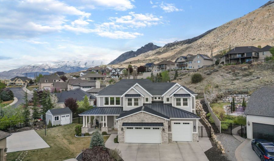 9558 N AVANYU Dr, Cedar Hills, UT 84062 - 8 Beds, 6 Bath