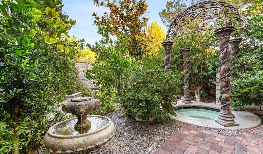 3001 Astoria Pines Cir, Las Vegas, NV 89107 - 4 Beds, 7 Bath