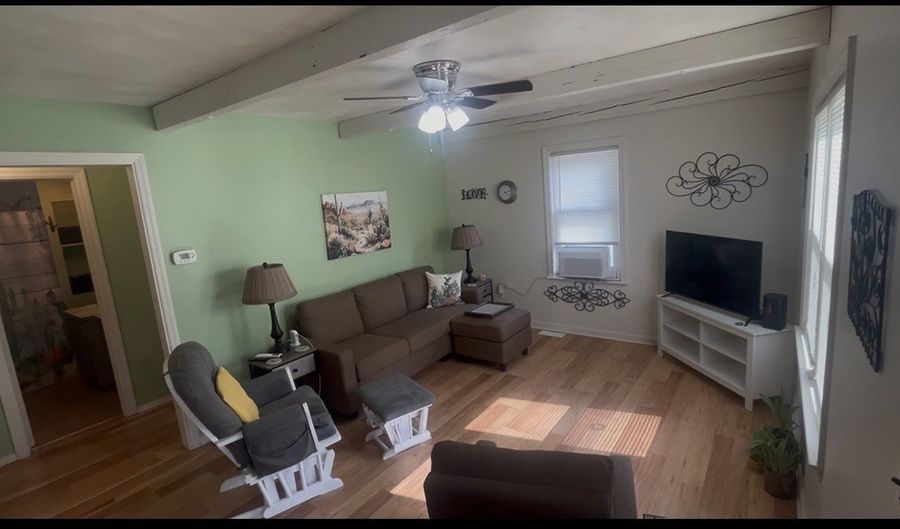 304 N Lowe Rd, Aroma Park, IL 60910 - 2 Beds, 1 Bath