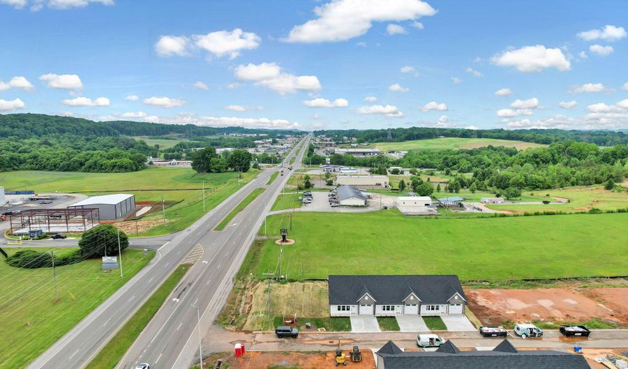 1080 Congress Pkwy N, Athens, TN 37303 - 2 Beds, 2 Bath
