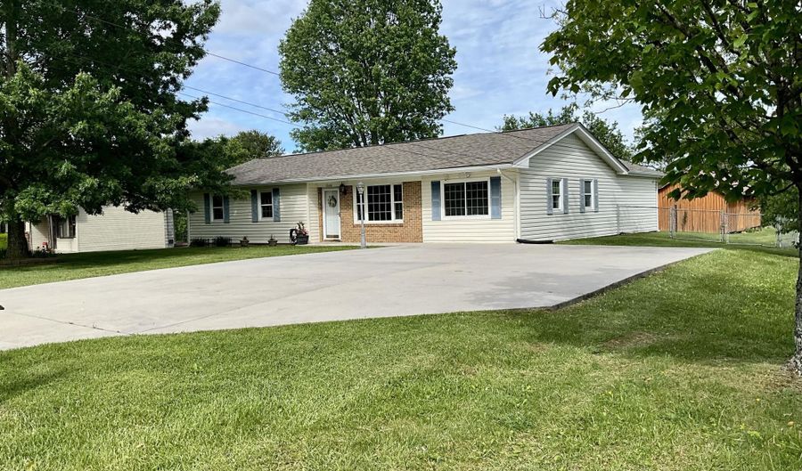 26468 Watauga Rd, Abingdon, VA 24211 - 4 Beds, 2 Bath