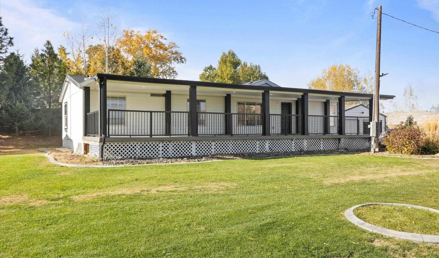 13232 N Nascar Pr NE, Benton City, WA 99320 - 3 Beds, 2 Bath