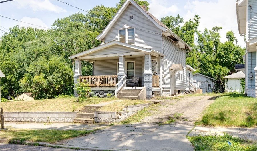 717 Fern St, Akron, OH 44307 - 4 Beds, 1 Bath