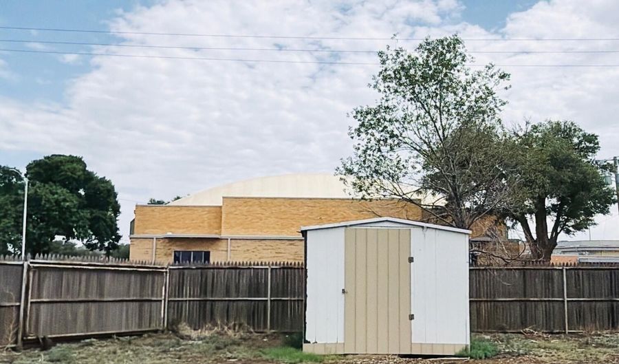 612 Lawrence St, Anton, TX 79313 - 3 Beds, 3 Bath