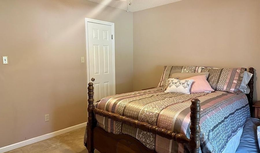 2205 Vineyard Ct, Albany, GA 31721 - 3 Beds, 2 Bath