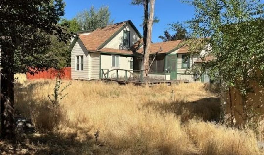 108 N West A St, Alturas, CA 96101 - 4 Beds, 2 Bath