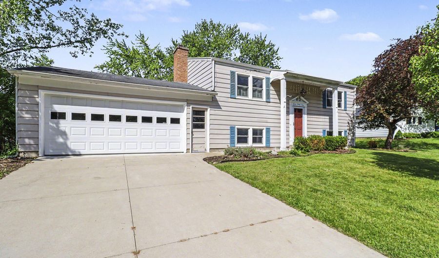 723 Marbury Dr SE, Ada, MI 49301 - 4 Beds, 2 Bath