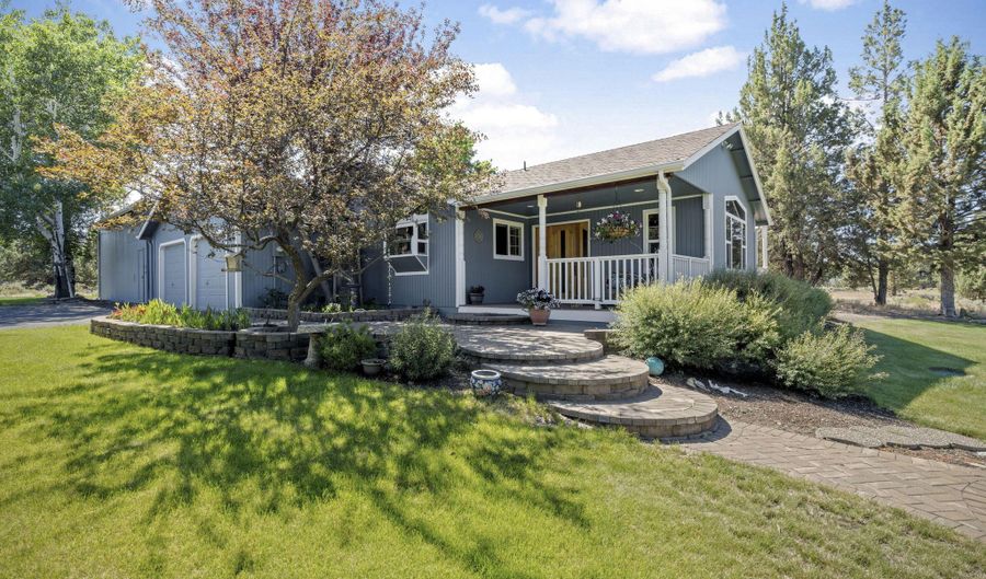 23041 Chisholm Trl, Bend, OR 97702 - 3 Beds, 2 Bath