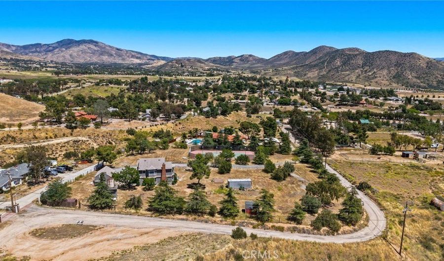 10821 Los Jordans, Agua Dulce, CA 91390 - 3 Beds, 2 Bath