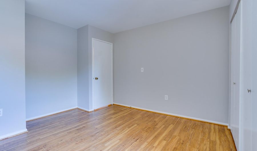 4405 ELAN Ct, Annandale, VA 22003 - 3 Beds, 4 Bath
