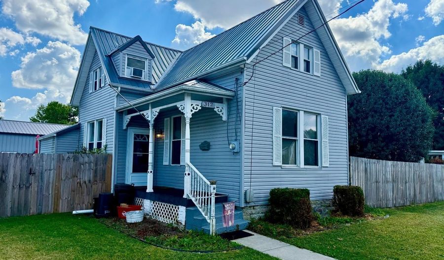 312 S Eastern Ave, Batesville, IN 47006 - 3 Beds, 2 Bath