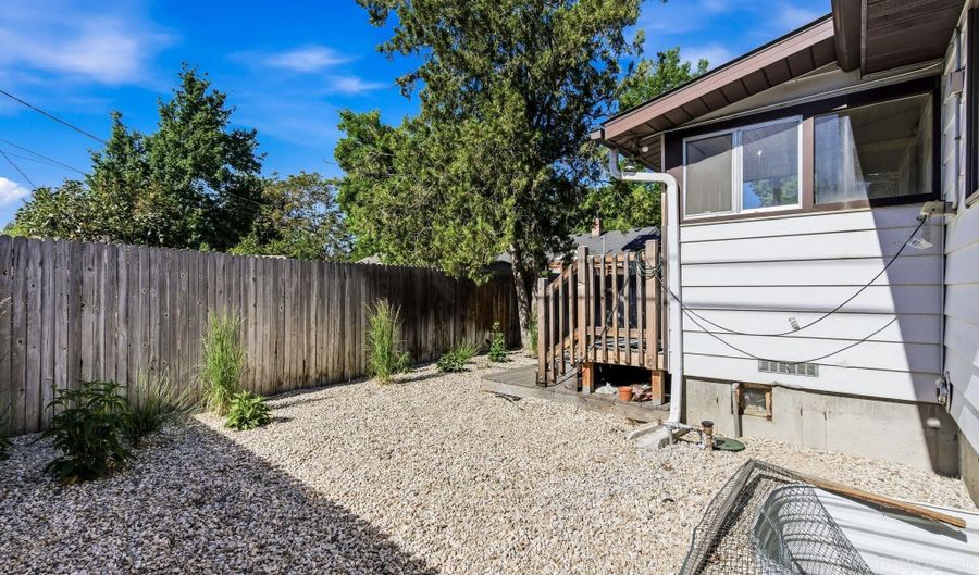 2034 S Broxon, Boise, ID 83705 - 4 Beds, 2 Bath