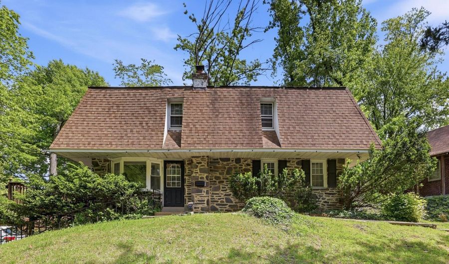 801 E PENN PINES Blvd, Aldan, PA 19018 - 3 Beds, 3 Bath