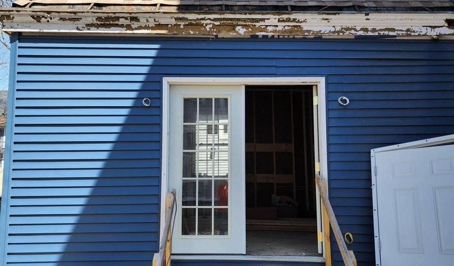 64 Jefferson St, Bangor, ME 04401 - 3 Beds, 2 Bath