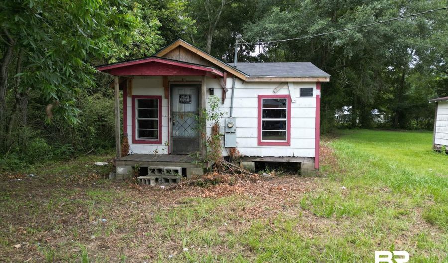 156 4th St 156, Atmore, AL 36502 - 2 Beds, 1 Bath