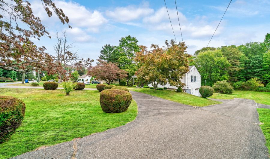 110 Coles Rd, Cromwell, CT 06416 - 4 Beds, 2 Bath