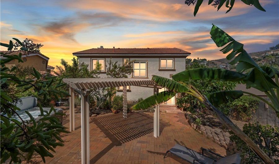 1621 Portola Ave, Spring Valley, CA 91977 - 4 Beds, 3 Bath