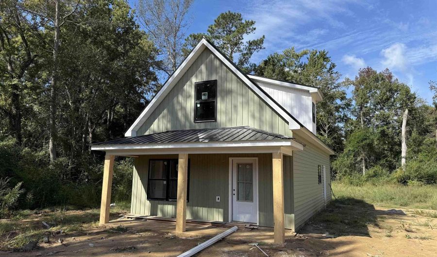 402 S Magnolia Ave, Andrews, SC 29510 - 3 Beds, 3 Bath