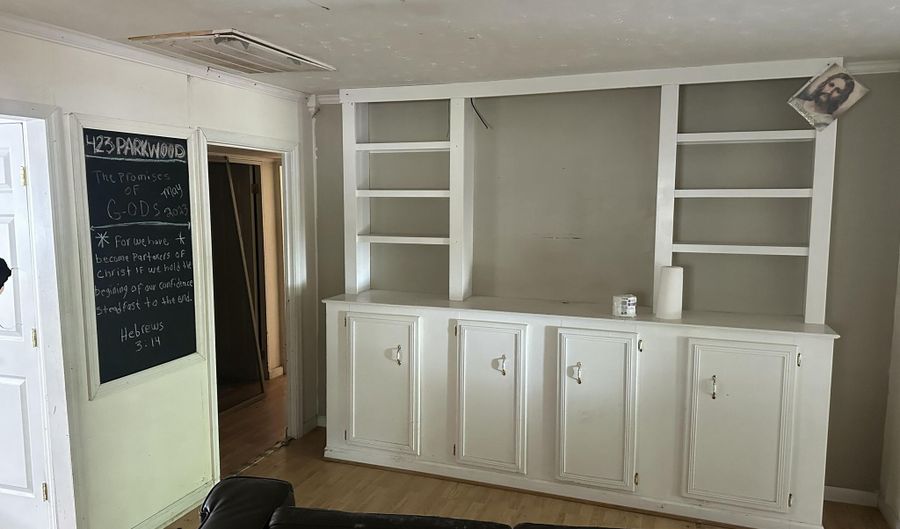 423 Parkwood Ter, Allendale, SC 29810 - 4 Beds, 2 Bath