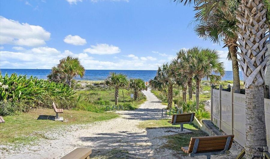 80 BEACH COTTAGE Ln 201, Atlantic Beach, FL 32233 - 4 Beds, 4 Bath