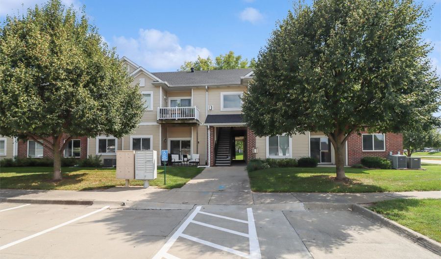 1107 NE 5th Ln 5, Ankeny, IA 50021 - 3 Beds, 2 Bath
