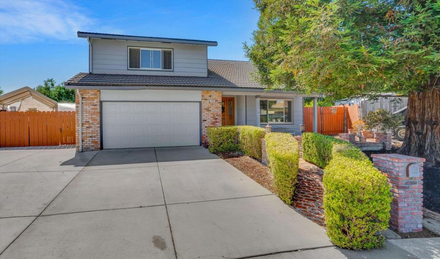 920 Gloucester Ct, Antioch, CA 94509 - 5 Beds, 3 Bath