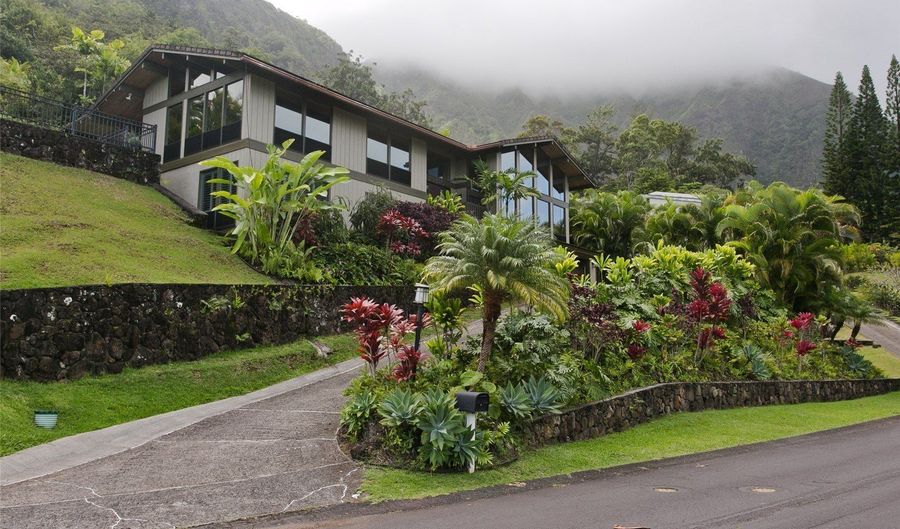 46-450 Hulupala Pl, Kaneohe, HI 96744 - 4 Beds, 3 Bath