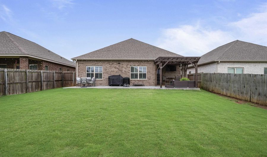 14697 Norfleet Dr, Athens, AL 35613 - 4 Beds, 2 Bath