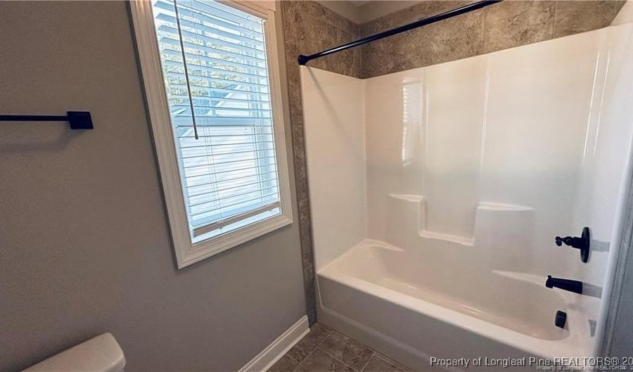 550 Legacy Lakes Way, Aberdeen, NC 28315 - 5 Beds, 3 Bath