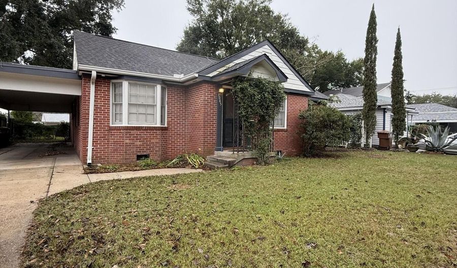 1085 Cherokee St, Biloxi, MS 39530 - 3 Beds, 2 Bath
