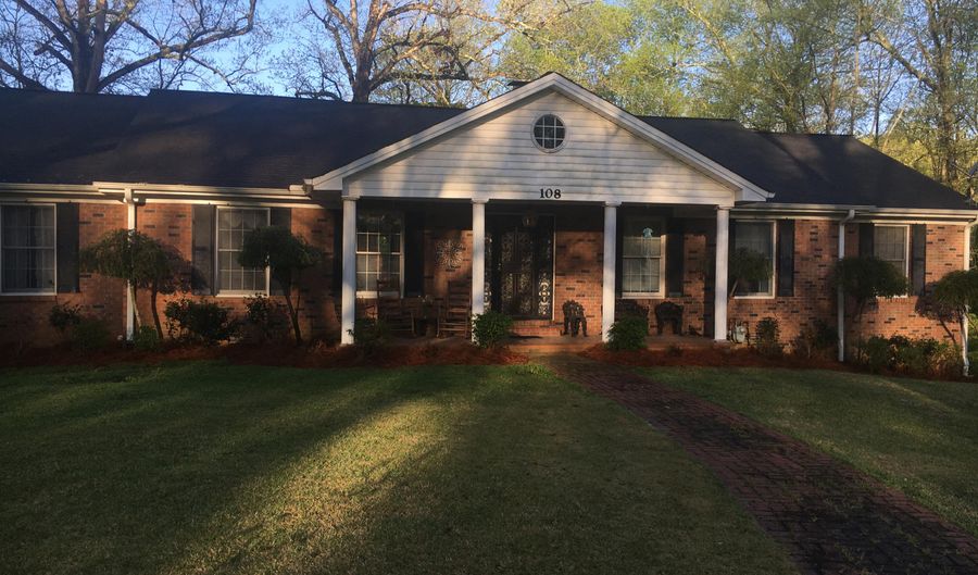 108 Wildwood Dr, Booneville, MS 38829 - 3 Beds, 2 Bath