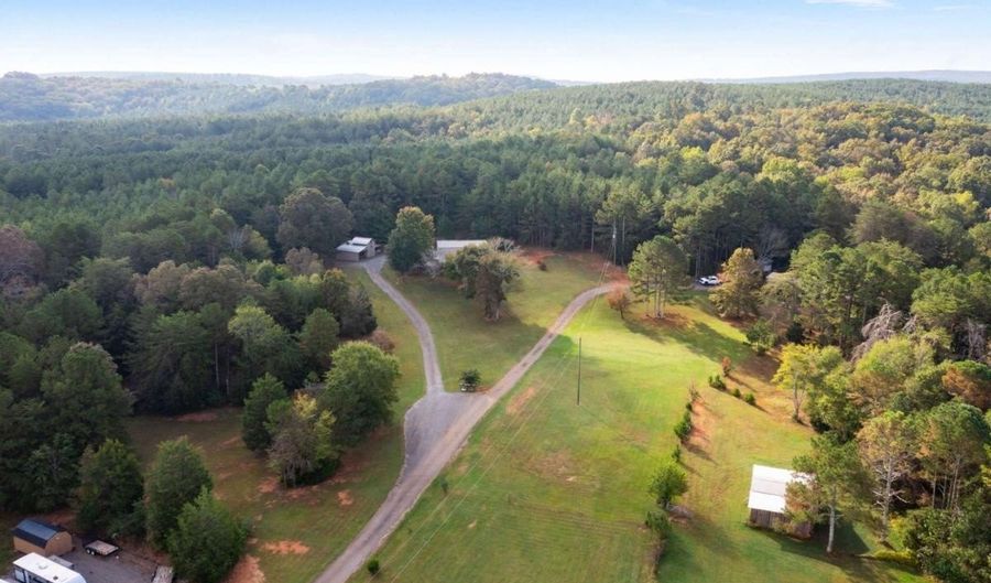 40 Wesley Rd NW, Adairsville, GA 30103 - 4 Beds, 2 Bath