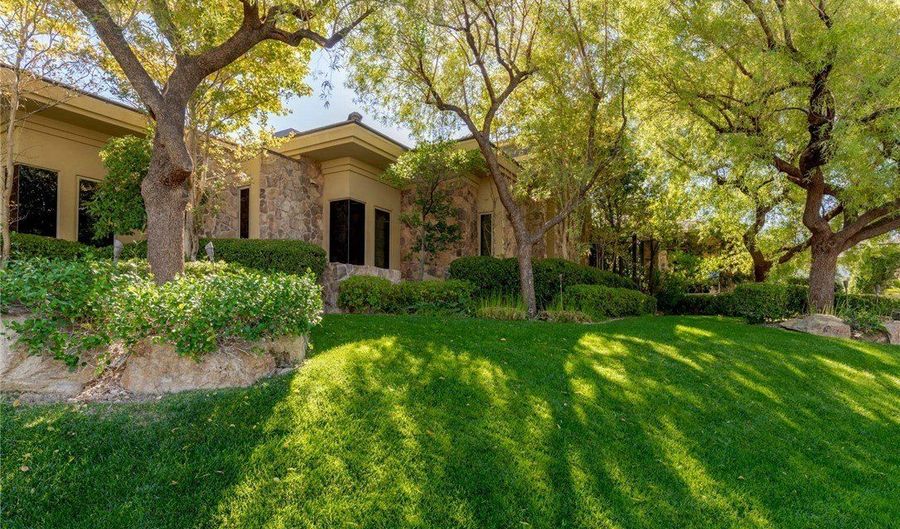 33 Promontory Ridge Dr, Las Vegas, NV 89135 - 5 Beds, 7 Bath