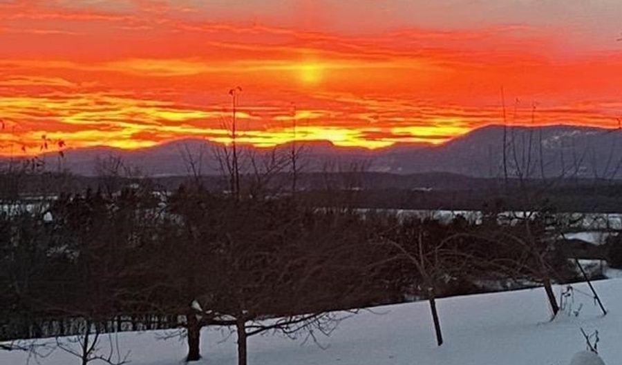 8498 VT Route 22A, Addison, VT 05491 - 4 Beds, 5 Bath