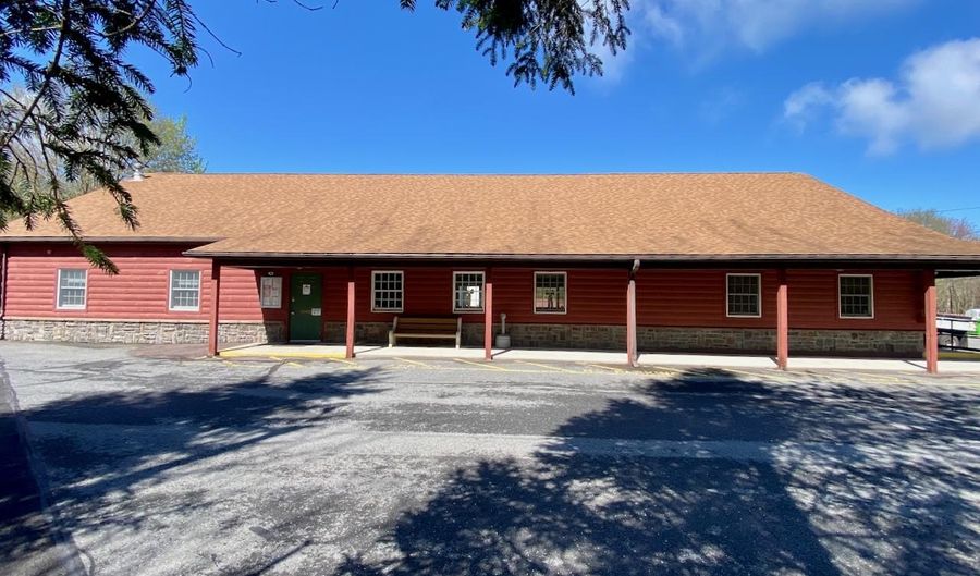 290 ELK Dr, Blakeslee, PA 18610 - 3 Beds, 2 Bath