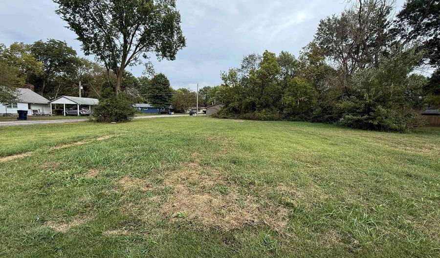 102 West Ave, Baxter Springs, KS 66713 - 0 Beds, 0 Bath